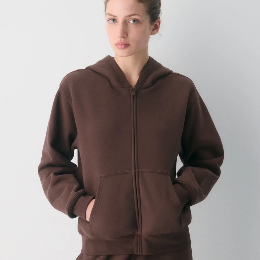 ARITZIA - TNA sweatfleece cozy zip up hoodie - Picture 2 of 9